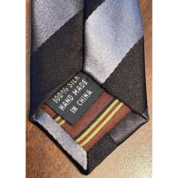BCBG Attitude Black Gray Hand Made 100% Silk Men’s Neck Tie Made In China - Picture 7 of 9